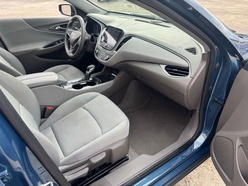 Used 2025 Chevrolet Malibu LT image 21