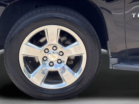 Used 2018 Chevrolet Tahoe LT w/ Luxury Package RWD image 32