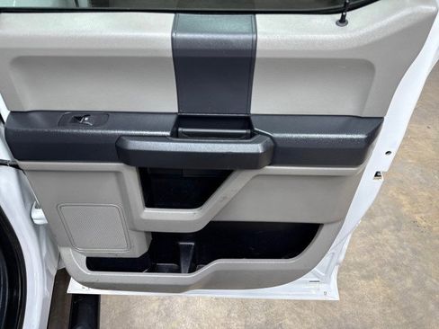 Used 2022 Ford F250 XL w/ Power Equipment Group image 26