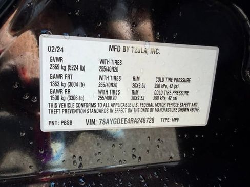 Used 2024 Tesla Model Y Long Range AWD/4WD image 11