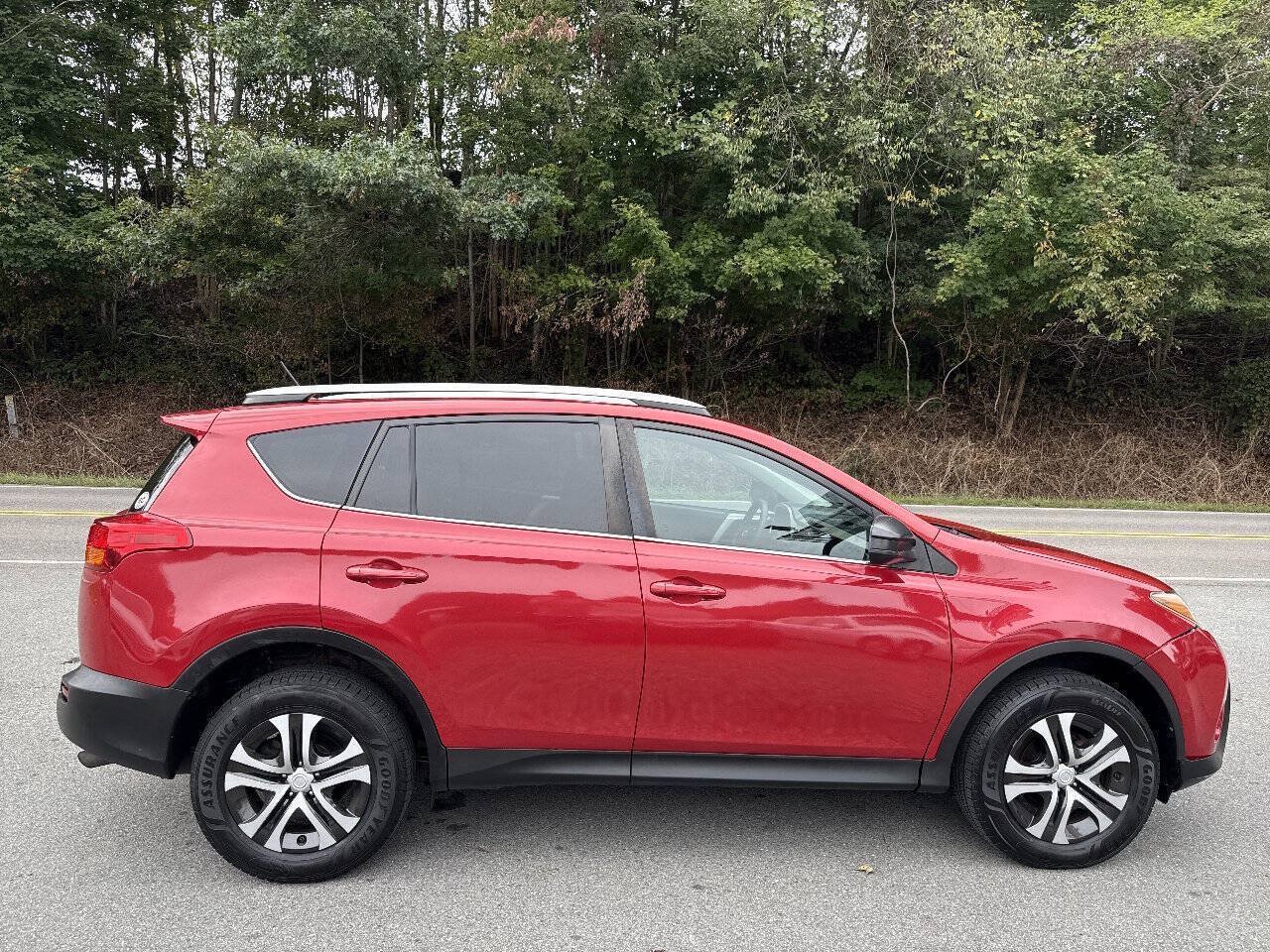 Used 2014 Toyota RAV4 LE AWD/4WD image 8