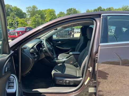 Used 2016 Chevrolet Malibu LT FWD image 15