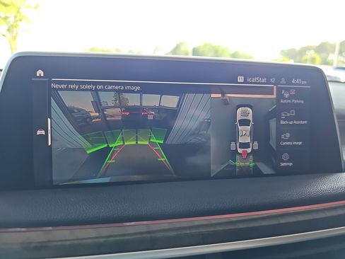 Used 2022 BMW 740i w/ M Sport Package RWD image 25
