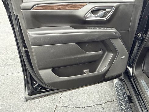 Used 2021 Chevrolet Tahoe Z71 w/ Rear Media and Nav Package image 10