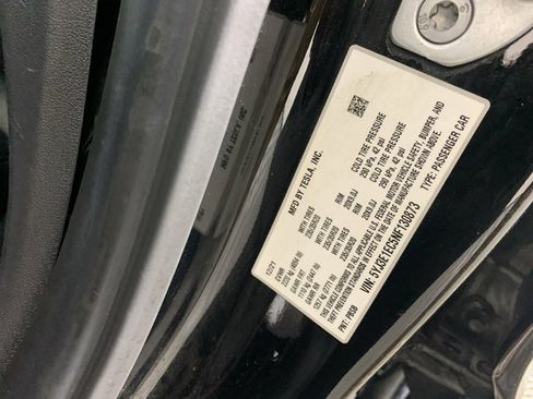 Used 2022 Tesla Model 3 Performance image 12