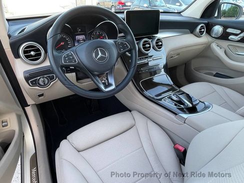 Used 2017 Mercedes-Benz GLC 300 w/ Premium 2 Package image 15