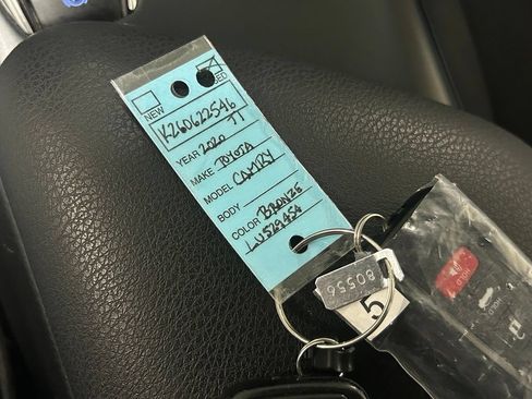 Used 2020 Toyota Camry LE FWD image 48