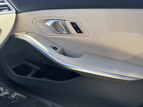 Certified 2025 BMW 330i Sedan w/ M Sport Package image 21