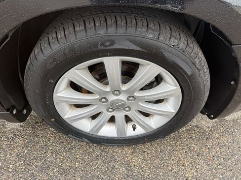 Used 2013 Chrysler 200 Limited FWD image 7