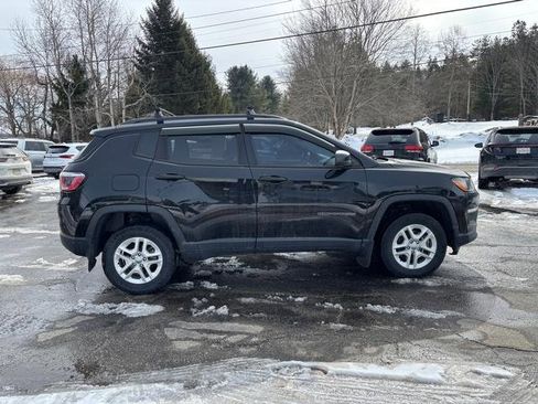 Used 2018 Jeep Compass Sport w/ Cold Weather Group image 8