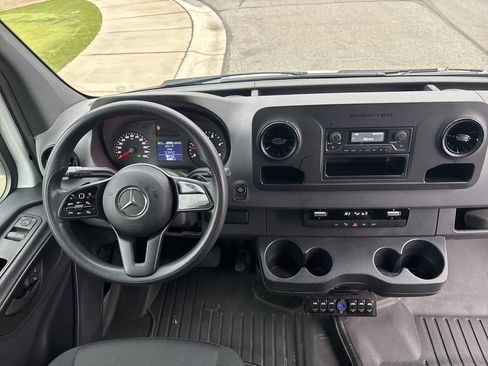 Used 2021 Mercedes-Benz Sprinter 3500 image 37