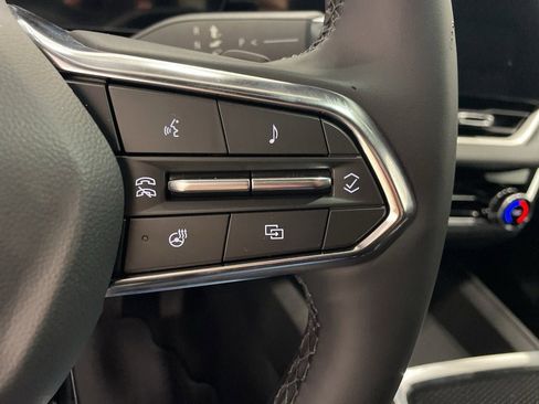 New 2026 Chevrolet Equinox LT w/ Safety and Technology Package image 25