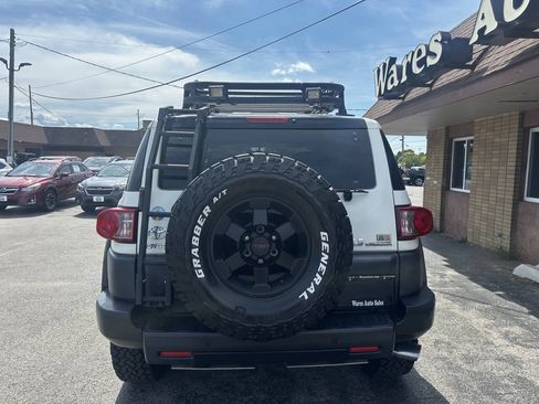 Used 2008 Toyota FJ Cruiser 4WD image 7