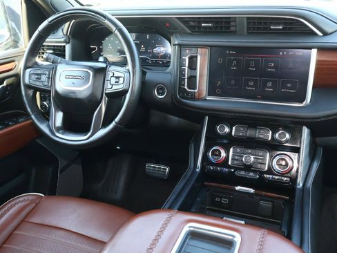 Used 2024 GMC Yukon XL Denali Ultimate image 13