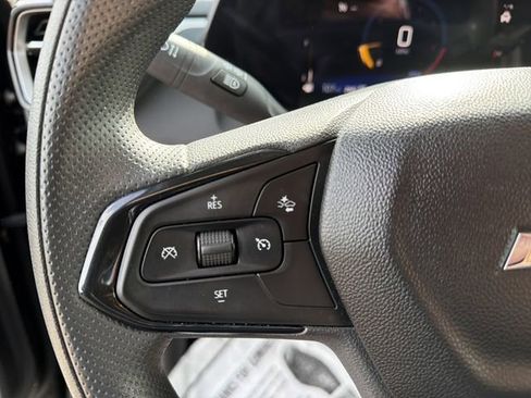 Used 2025 Chevrolet TrailBlazer LT AWD/4WD image 19