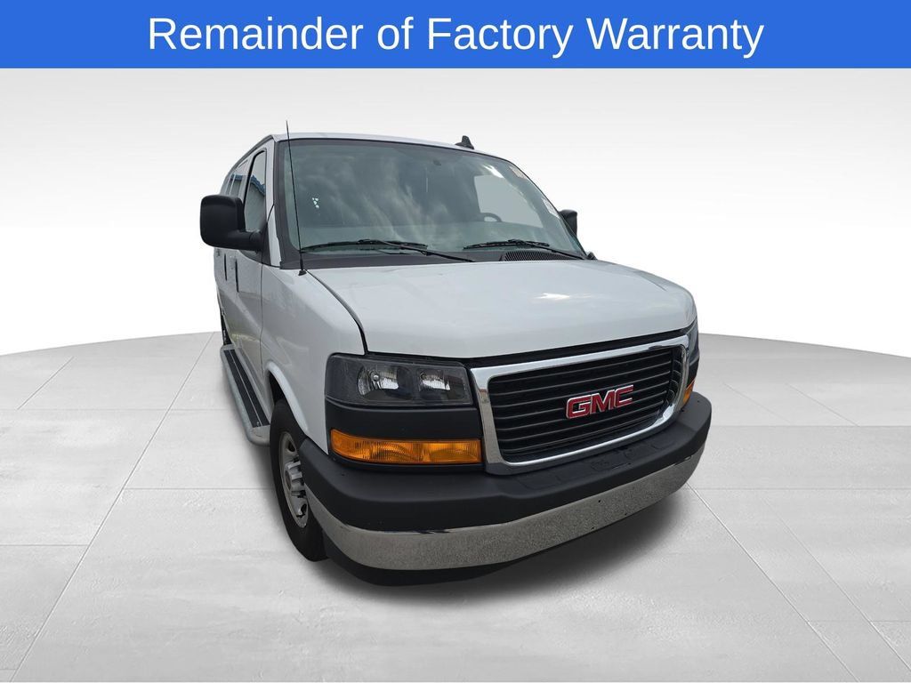 Used 2025 GMC Savana 2500 w/ Driver Convenience Package RWD image 4