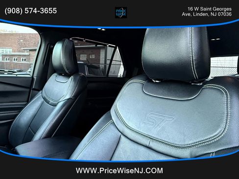 Used 2020 Ford Explorer ST w/ Premium Technology Package image 10