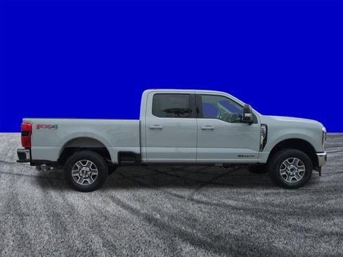 New 2026 Ford F250 Lariat w/ FX4 Off-Road Package image 3