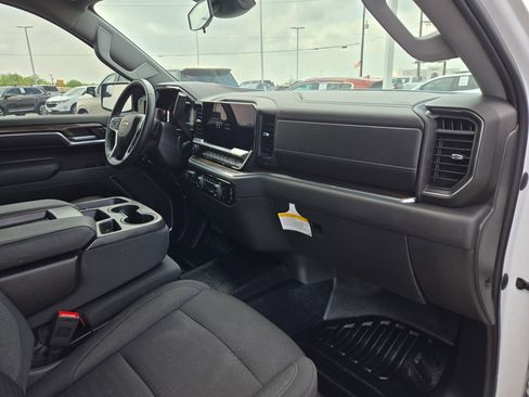 Used 2023 Chevrolet Silverado 1500 LT w/ Z71 Off-Road Package AWD/4WD image 25