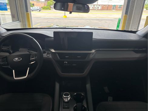 New 2026 Ford Explorer ST-Line AWD/4WD image 10
