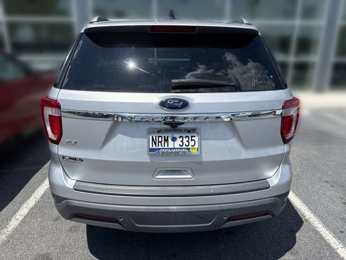 Used 2019 Ford Explorer XLT FWD image 5