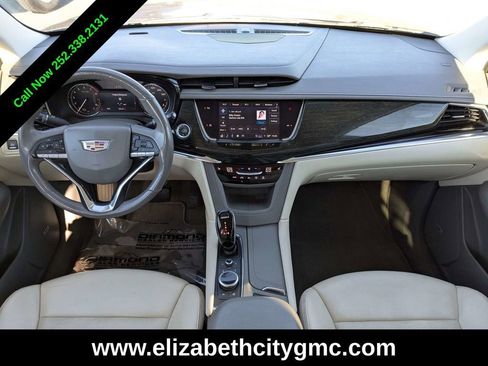 Used 2022 Cadillac XT6 Premium Luxury image 18