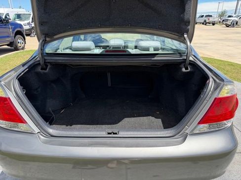 Used 2005 Toyota Camry FWD image 7