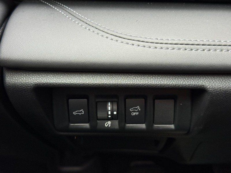 Used 2024 Subaru Outback Limited AWD/4WD image 29