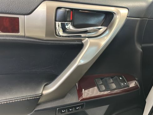 Used 2019 Lexus GX 460 Premium AWD/4WD image 21