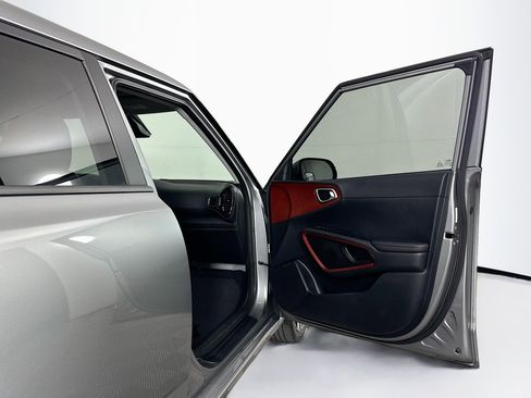 Used 2023 Kia Soul GT-Line w/ GT-Line Technology Package image 32