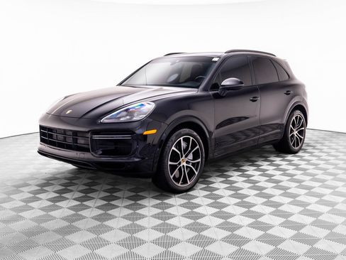Certified 2019 Porsche Cayenne Turbo AWD/4WD image 1
