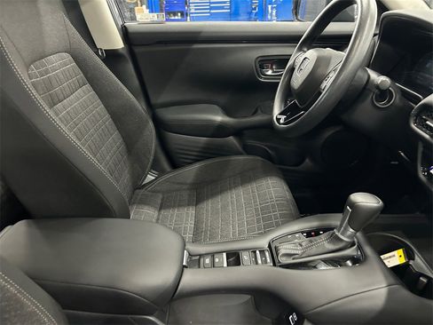Certified 2023 Honda HR-V LX image 16