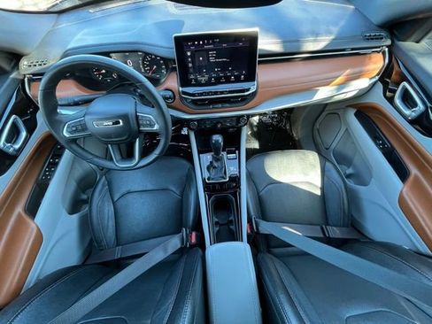 Used 2023 Jeep Compass Limited AWD/4WD image 22