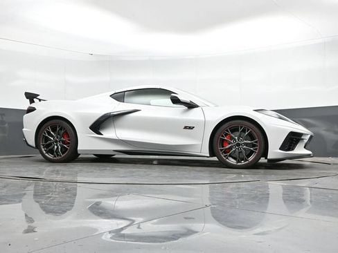 Used 2023 Chevrolet Corvette Stingray Premium Cpe w/ Z51 Performance Package RWD image 36