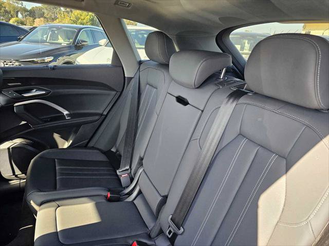 New 2026 Audi Q5 Premium Plus AWD/4WD image 17
