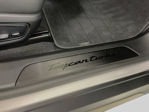 Used 2025 Porsche Taycan Turbo AWD/4WD image 29