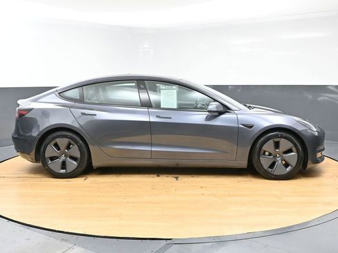 Used 2023 Tesla Model 3 Standard Range image 7