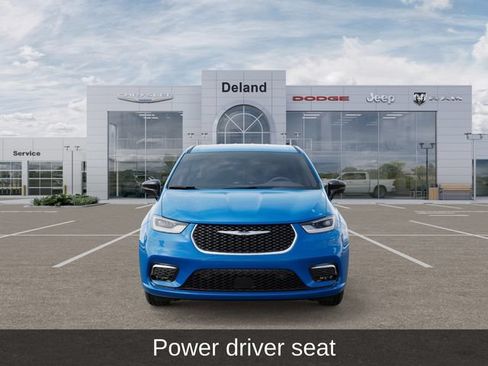 New 2026 Chrysler Pacifica Select FWD image 7