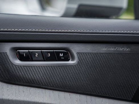 New 2026 Volvo XC90 B6 Ultra w/ Protection Package image 40