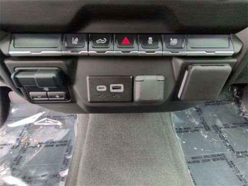 Used 2025 Chevrolet Silverado 2500 Custom w/ Custom Convenience Package image 34