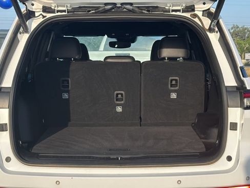 Used 2023 Jeep Grand Cherokee Altitude RWD image 26