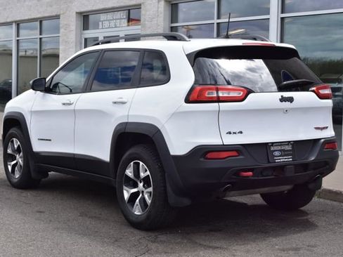 Used 2018 Jeep Cherokee Trailhawk w/ Cold Weather Group AWD/4WD image 7