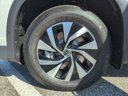 New 2026 Volkswagen Tiguan S image 41