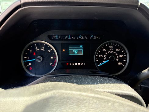 Used 2016 Ford F150 XLT RWD image 9