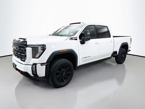 Used 2024 GMC Sierra 2500 AT4 w/ AT4 Premium Plus Package image 4