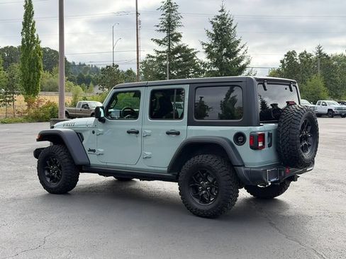 Used 2024 Jeep Wrangler Unlimited Sport AWD/4WD image 5