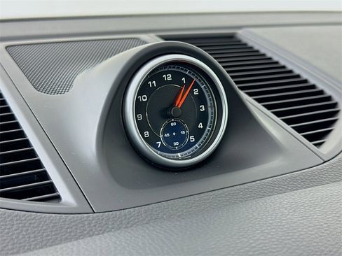 Used 2017 Porsche Macan image 17