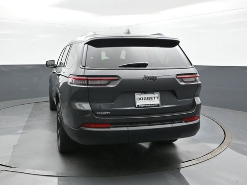 New 2025 Jeep Grand Cherokee L Altitude image 8