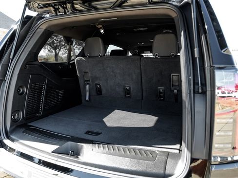 Used 2025 Chevrolet Suburban LS image 55