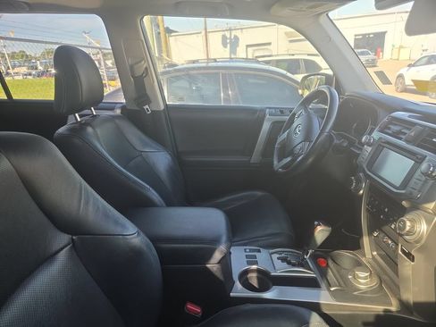 Used 2014 Toyota 4Runner Limited AWD/4WD image 10